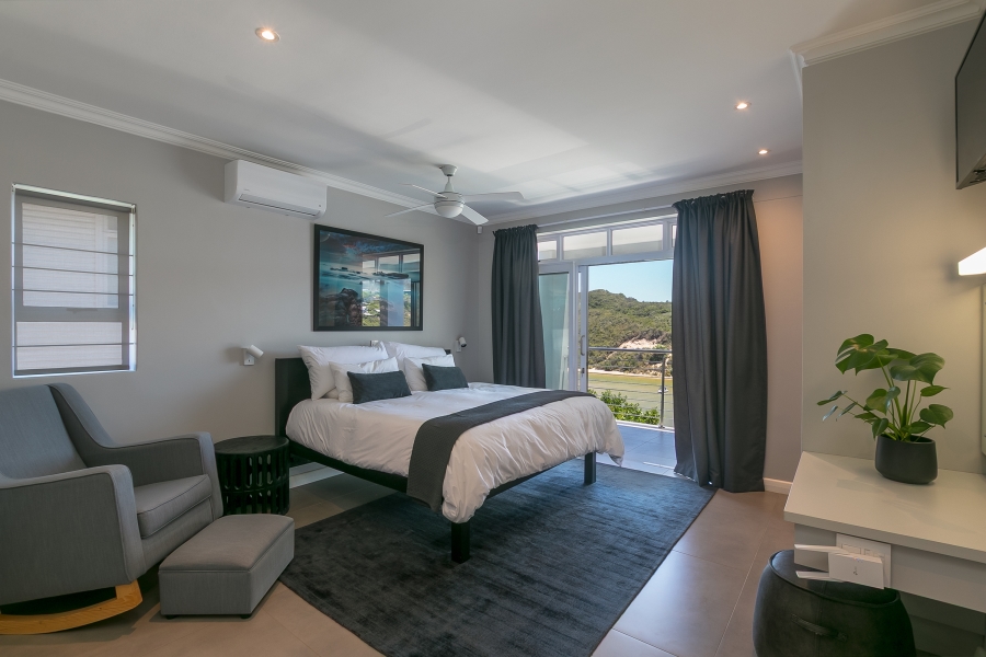 4 Bedroom Property for Sale in Kingfisher Creek Western Cape